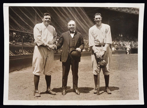 1922 Babe Ruth, Bob Muesel, and Jacob Ruppert News Photo PSA/DNA Type 1 ...