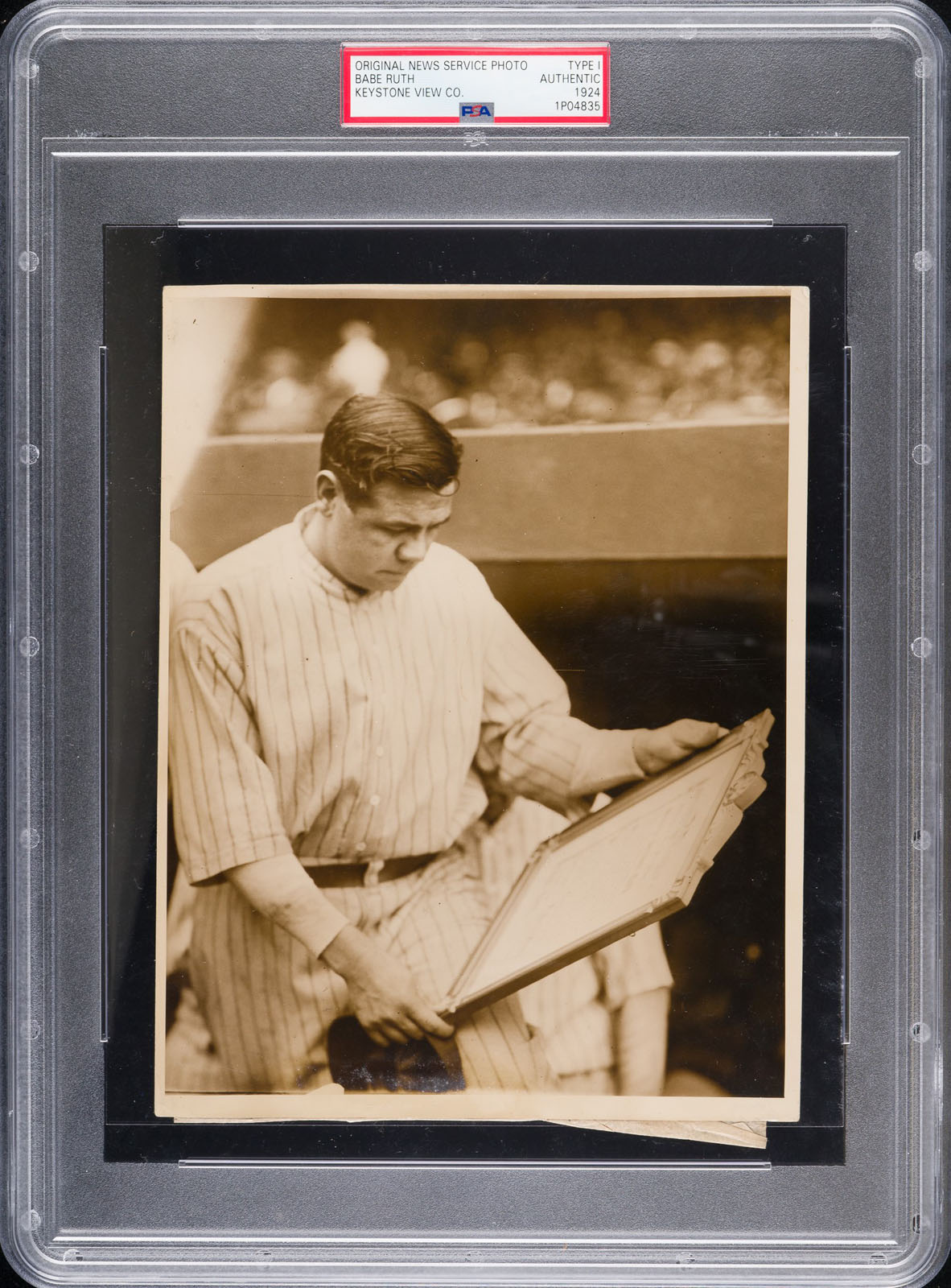 1924 Babe Ruth Original News Photograph - PSA/DNA Type I - Receiving ...